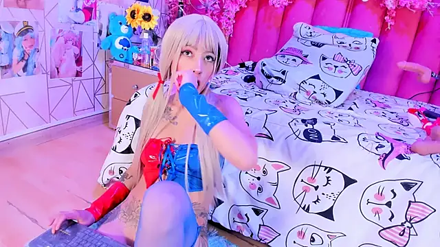 Alicebenett's cam snapshot