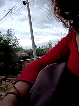 Dirty-Divorced-mother7's cam snapshot