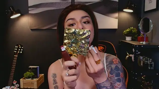 LetisiaRocks live sex cam