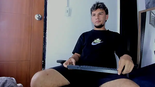 Alan-Smith1's cam snapshot