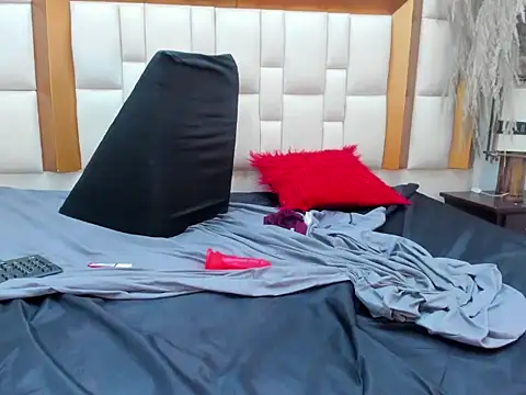 ValentinaFranco1's cam snapshot