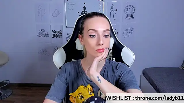 LadyBug11's cam snapshot