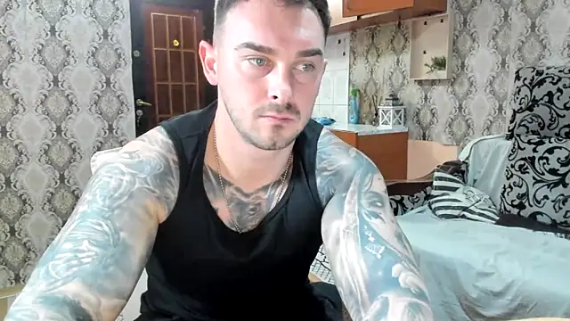 Jonmusclemaster live sex cam