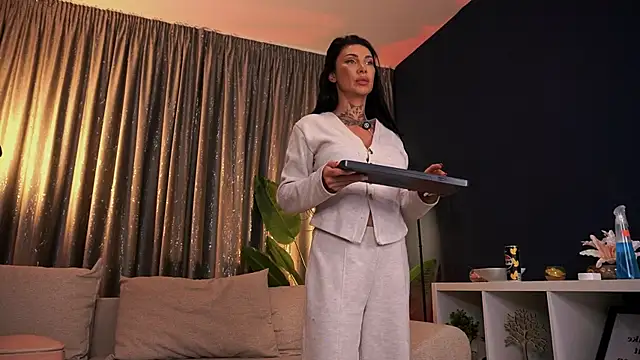 angelinaRae's cam snapshot