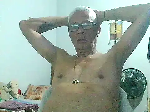 dirtysluttyfist's cam snapshot