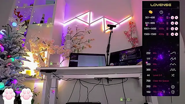 Elena-Marilyn's Stripchat show and profile