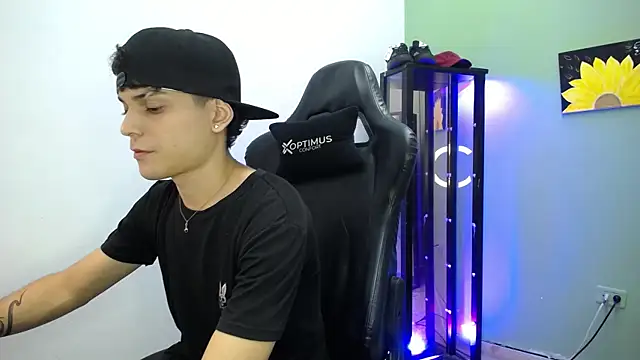 dilan_hott_'s cam snapshot