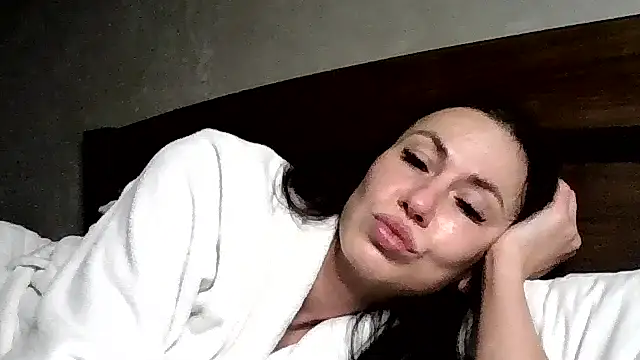 JulianaGold1's cam snapshot