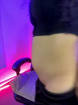 NINA_18_YEARS's cam snapshot