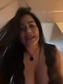 Miah_gomez_'s cam snapshot