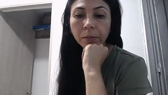 yohacriss live sex cam