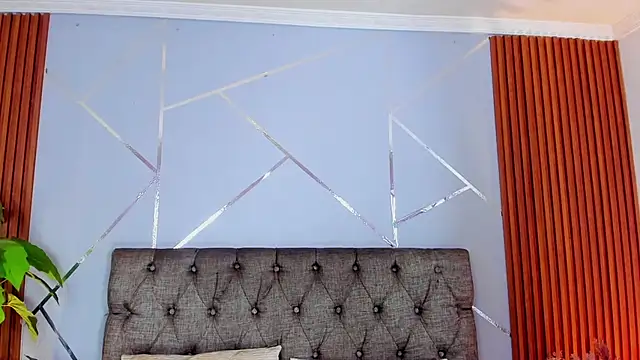 charlottee_white's cam snapshot