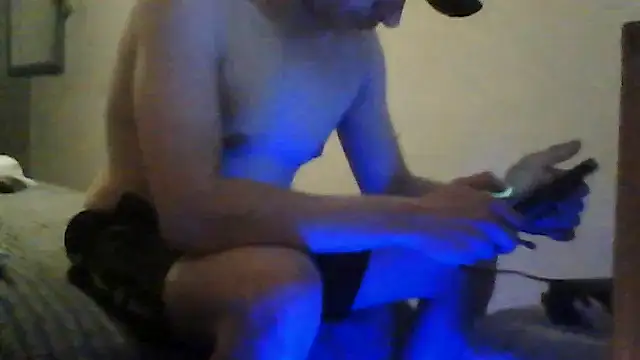 Tom4Womans's cam snapshot