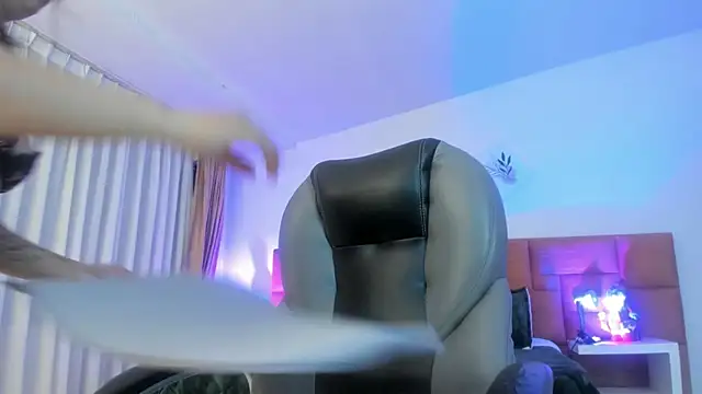 _Natalie18's cam snapshot