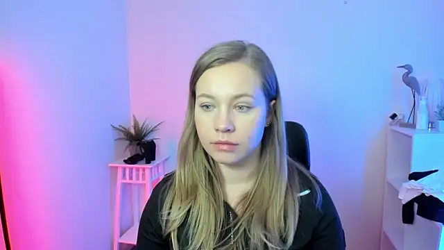 holly_xglam's cam snapshot