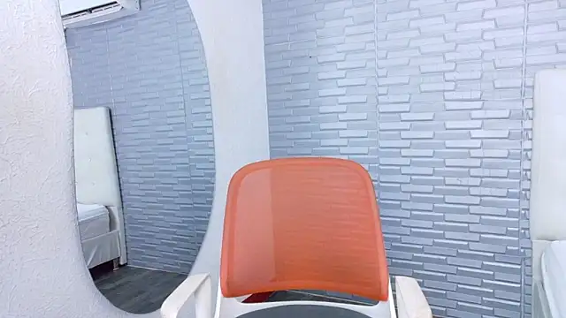 nympho_bff's cam snapshot