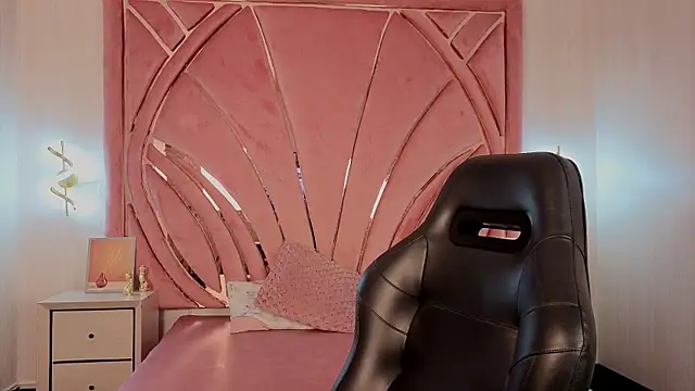 Emilia_Bons's cam snapshot