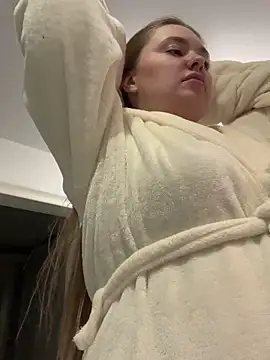 DeniMilkyyyyy's cam snapshot