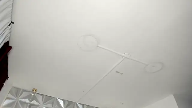 zoerouse_'s cam snapshot