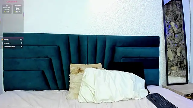 Brianna_Maya's cam snapshot