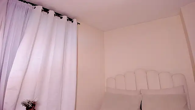 evely_coelloo's cam snapshot