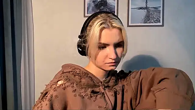 Cindi_Jacobs's cam snapshot