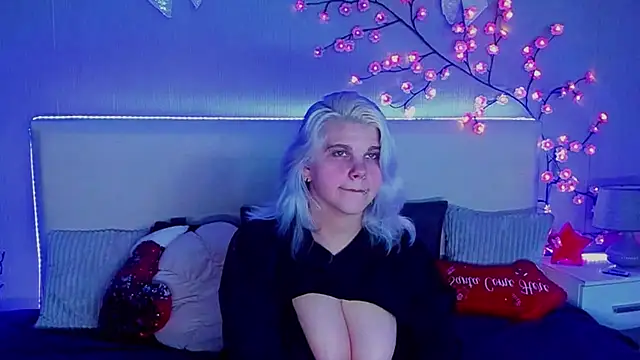 JoannLowe's cam snapshot