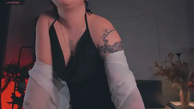 lunaalli's cam snapshot