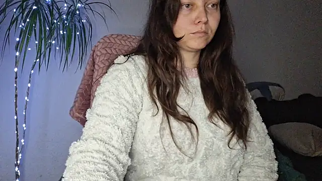 Cyndee_Winter's cam snapshot