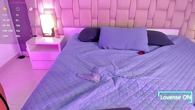 Mia_cm's cam snapshot