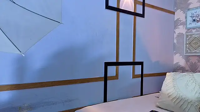 CharlotteGraay's cam snapshot