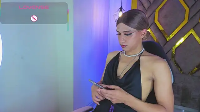 Dom_venena's cam snapshot