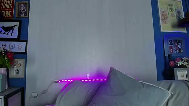 Kyes_Dreams3's cam snapshot