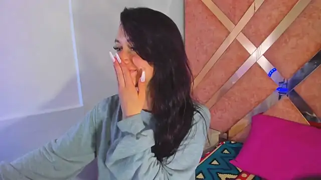 Amy_Kobold3's cam snapshot