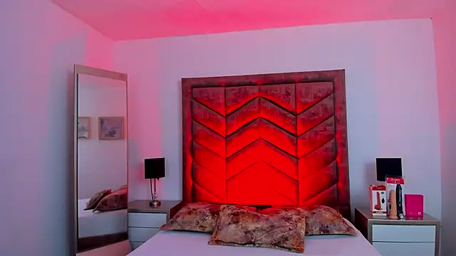 VanessaParis__'s cam snapshot