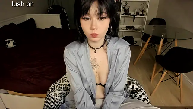 CharlyOrwell live sex cam