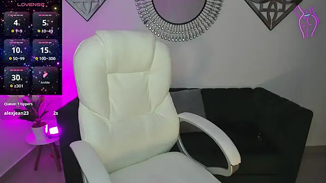 issi_loren's cam snapshot