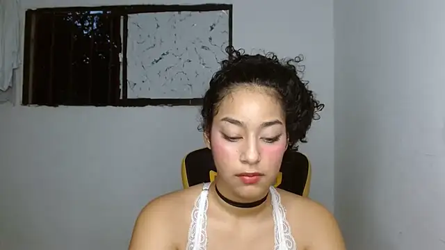 emily_stars1's cam snapshot