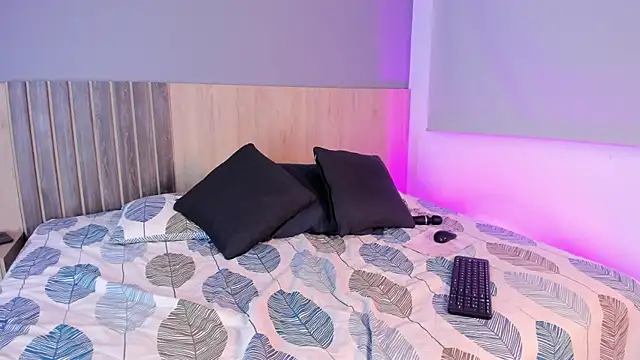 rebeca_cortez_'s cam snapshot