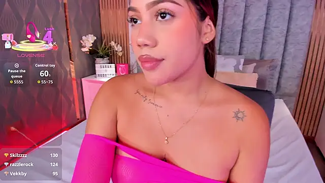 sarahyessica's cam snapshot