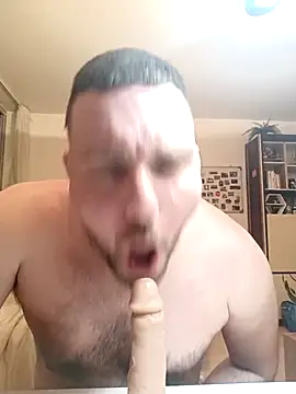 MilitaireDom's cam snapshot