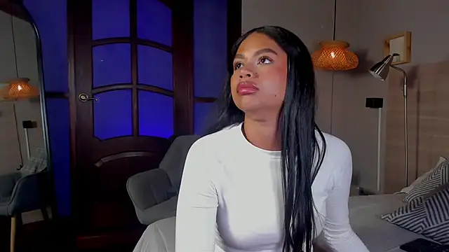 nayah__'s Stripchat show and profile