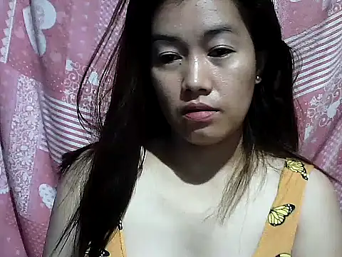 CreamyPussy30's cam snapshot