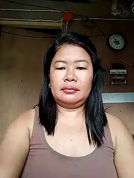 Lovelywoman43's cam snapshot