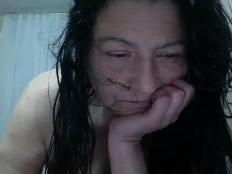 straichathot_08's cam snapshot