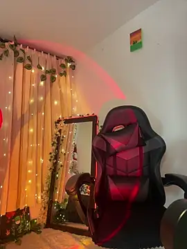 mily_thomson_b_'s cam snapshot