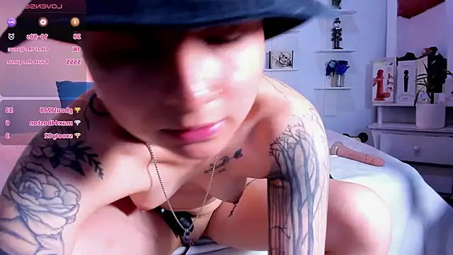 ZuryRamirez_'s cam snapshot