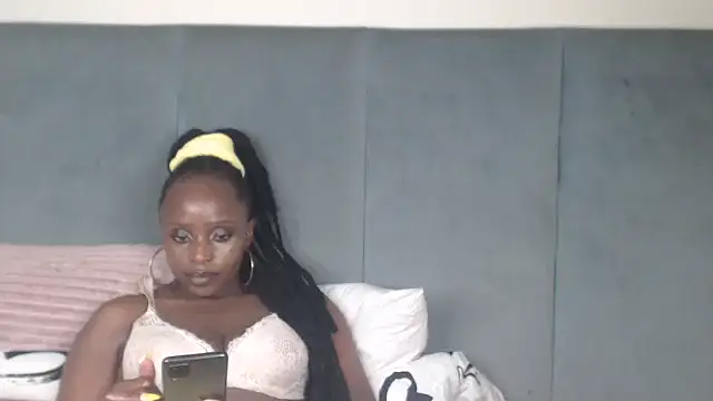 Jah-Queen's cam snapshot