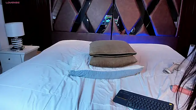 Luciana-Jons's cam snapshot