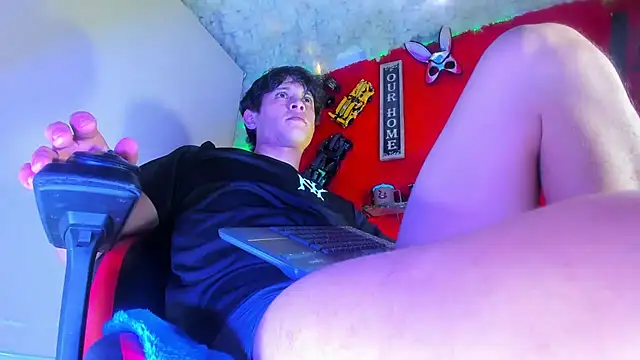 LilOwen_'s cam snapshot